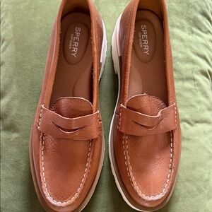 Sperry Women's Tan Leather Loafers